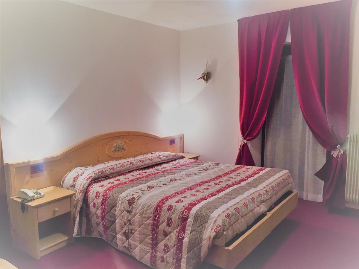 Hotel Tosa 마돈나 디 캄필리오 외부 사진